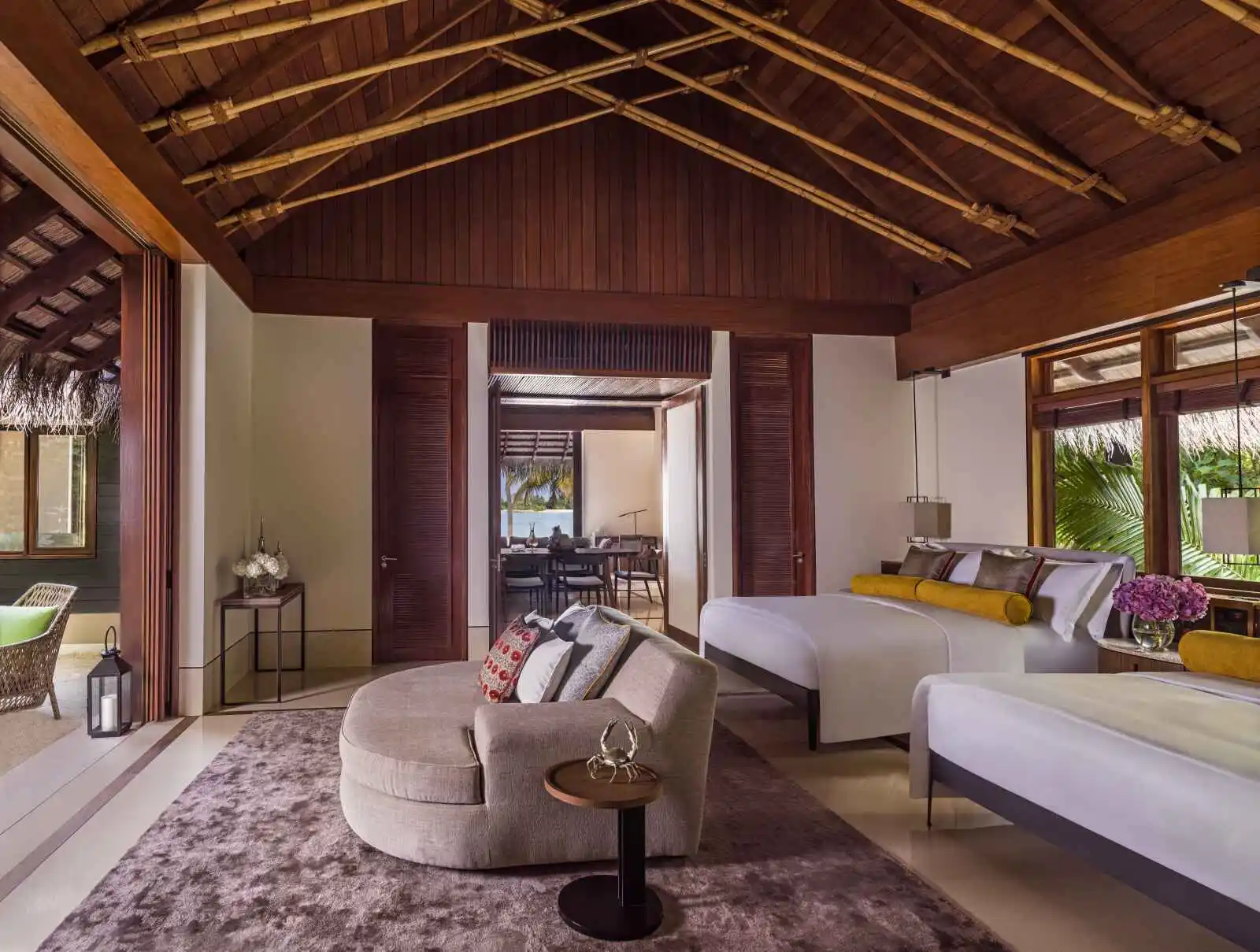 Image Grand Beach Villa