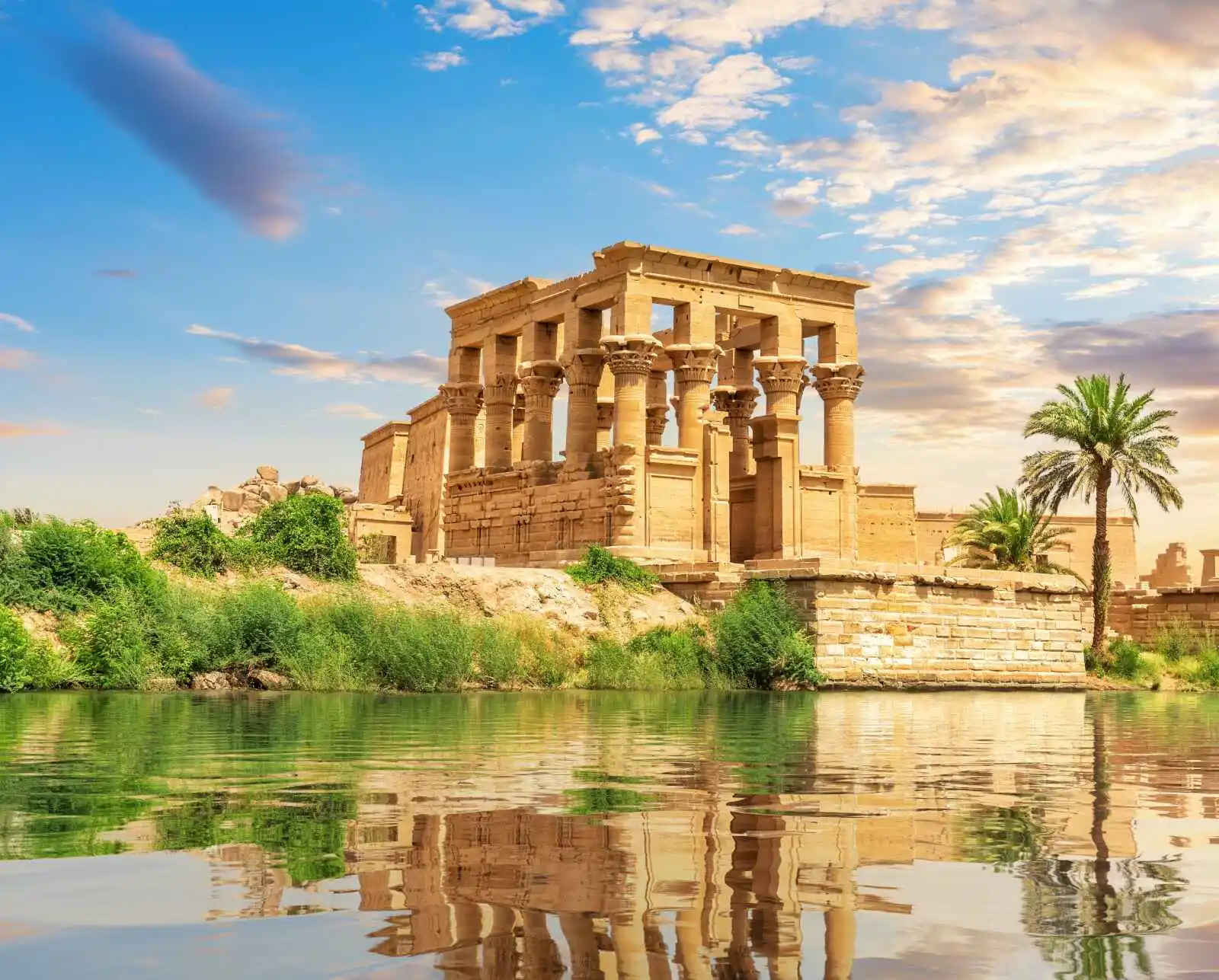 Kiosque de Trajan, île d'Algikia, site du temple de Philæ, Assouan, Égypte
