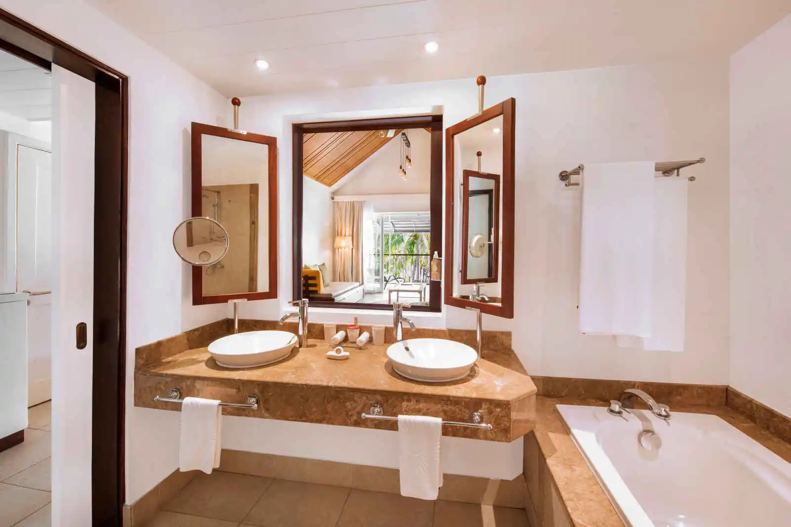Victoria Beachcomber Resort & Spa - 4.5* - 14