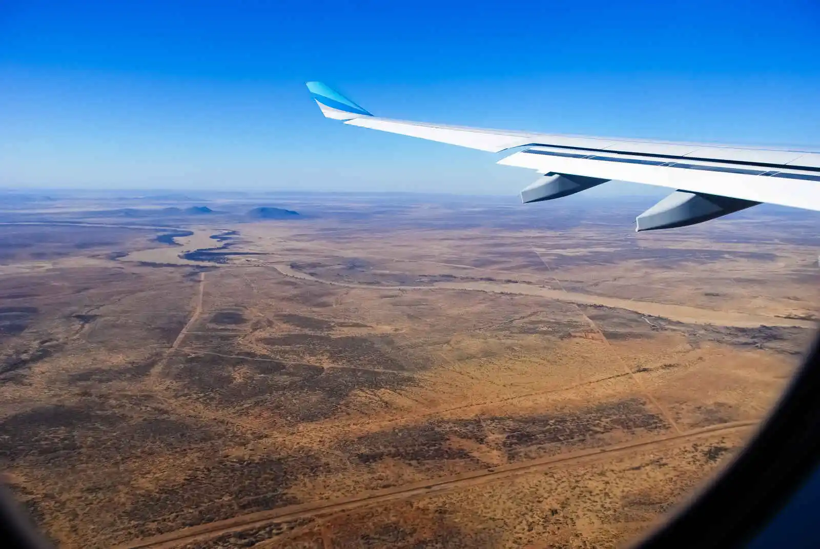 Vue à travers la fenêtre d'un avion, Windhoek