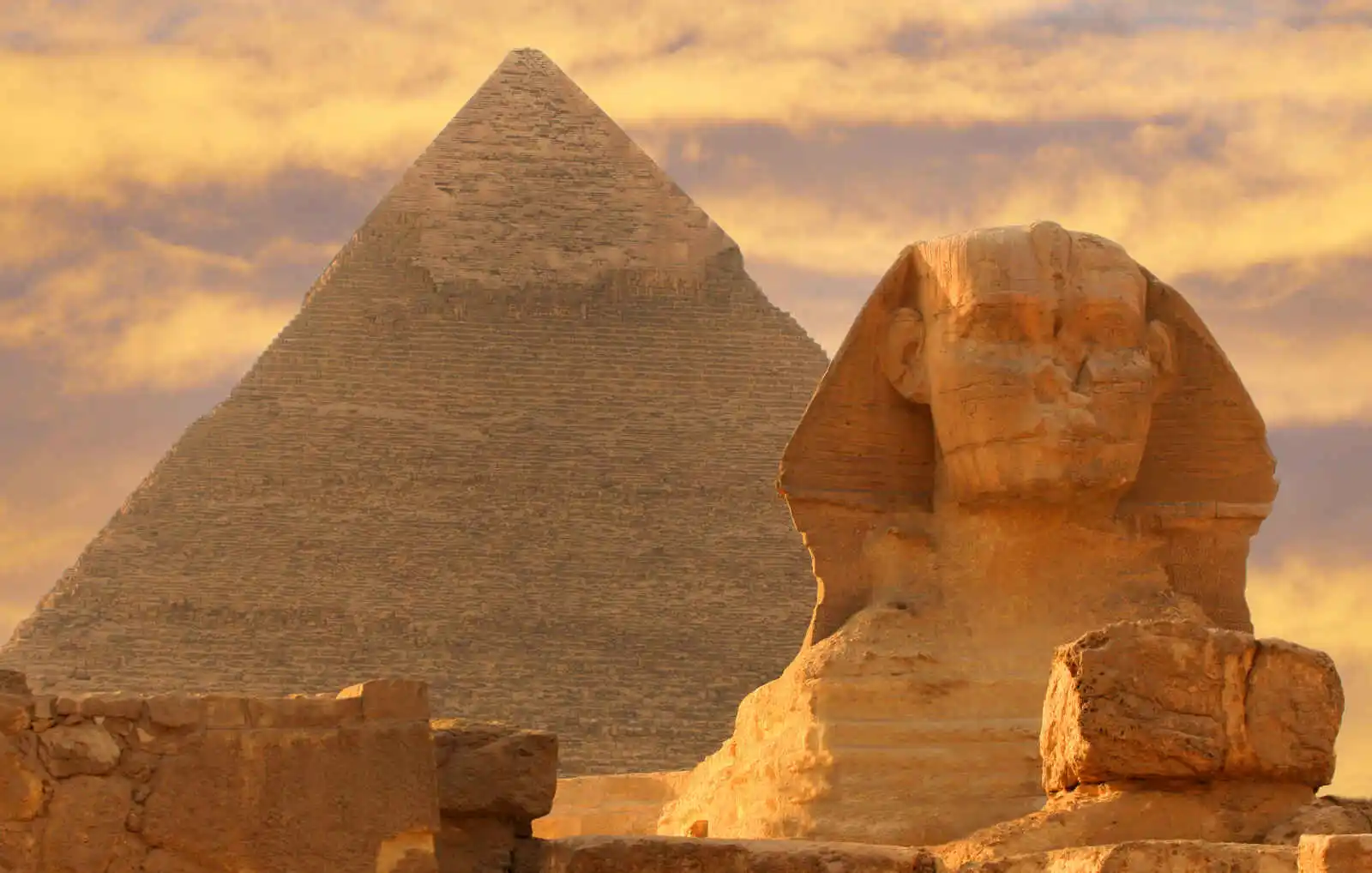 Pyramides et Sphinx, Le Caire
