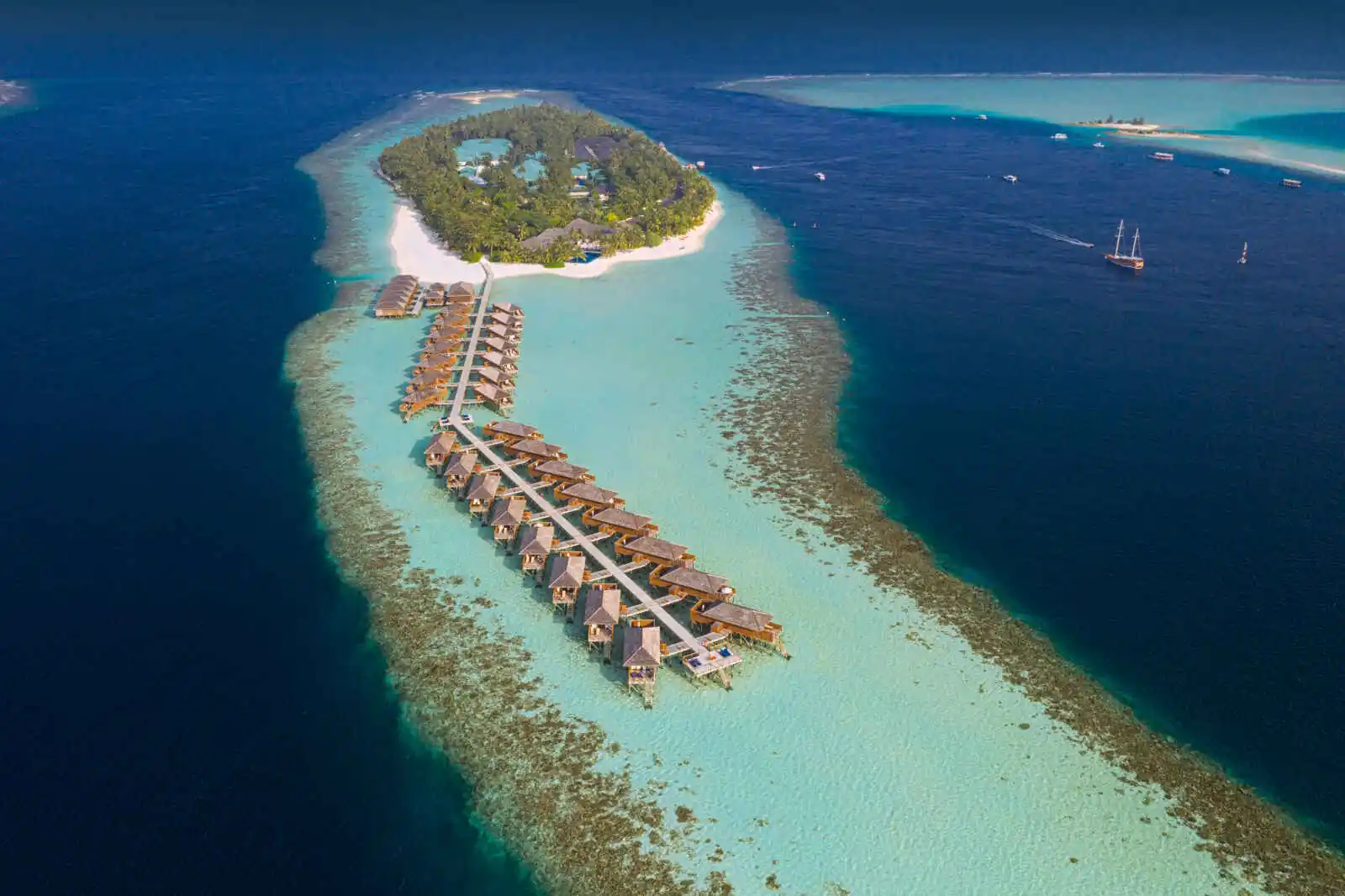 Vilamendhoo Island Resort & Spa - 4*