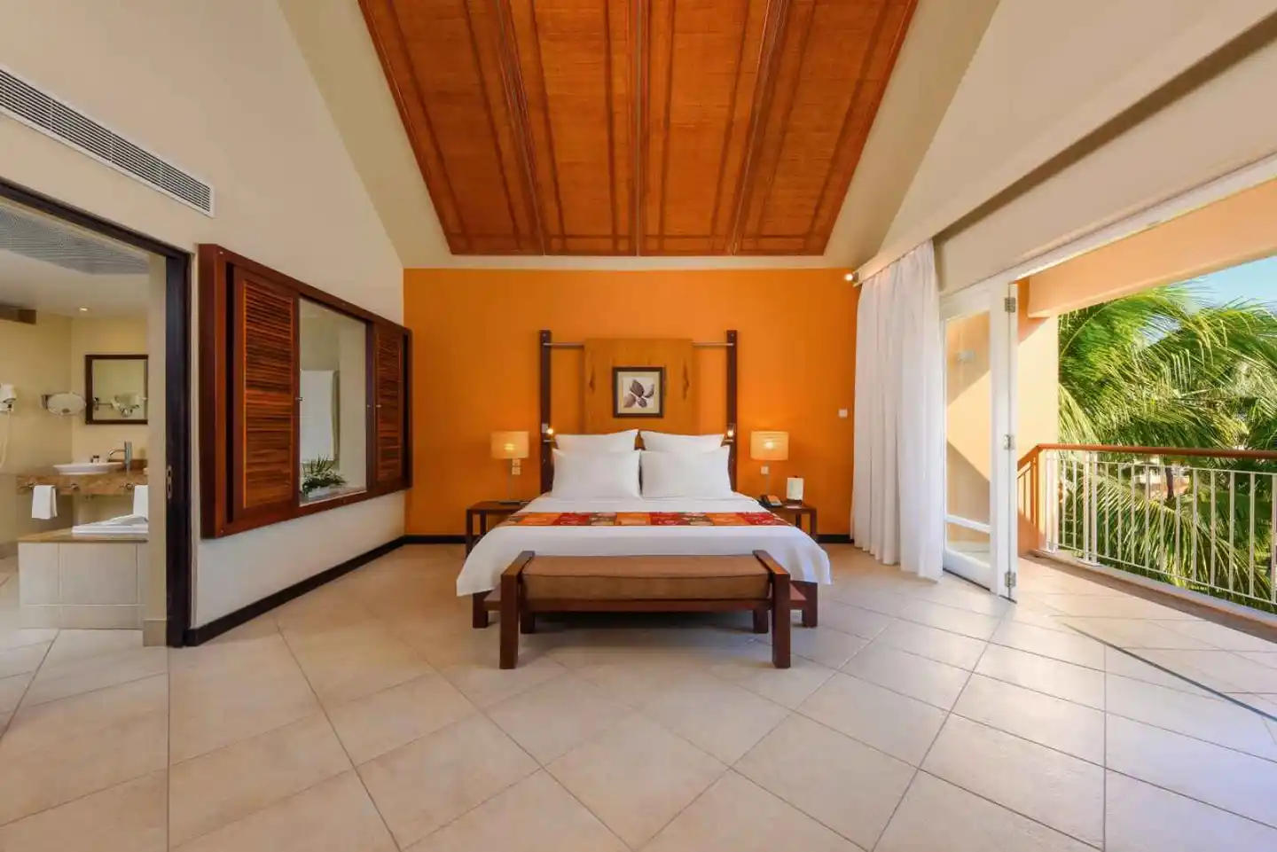 Victoria Beachcomber Resort & Spa - 4.5* - 38