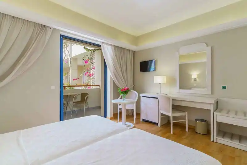 Pearl Beach - 4* - 8