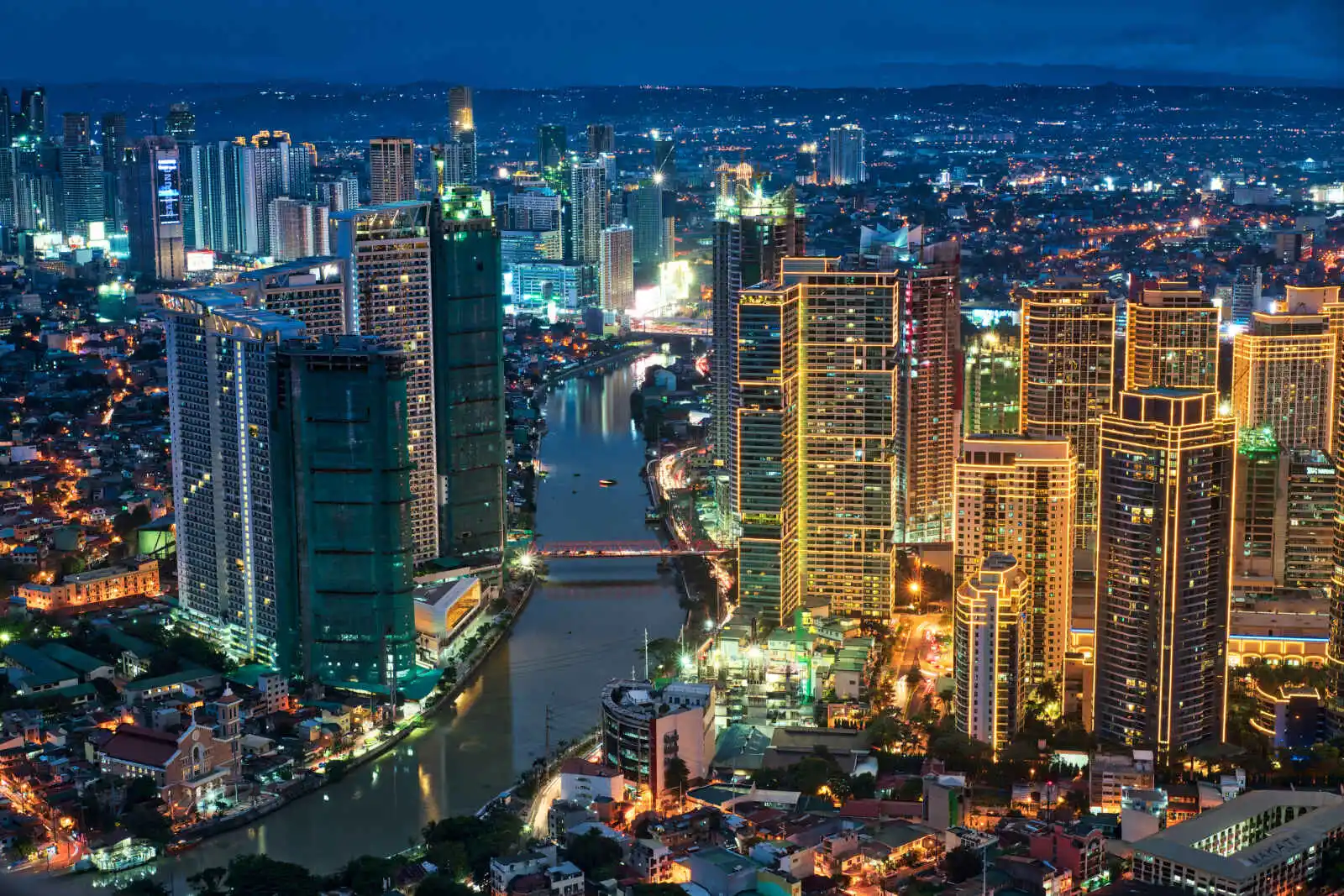 Skyline de nuit de Makati, Manille, Philippines