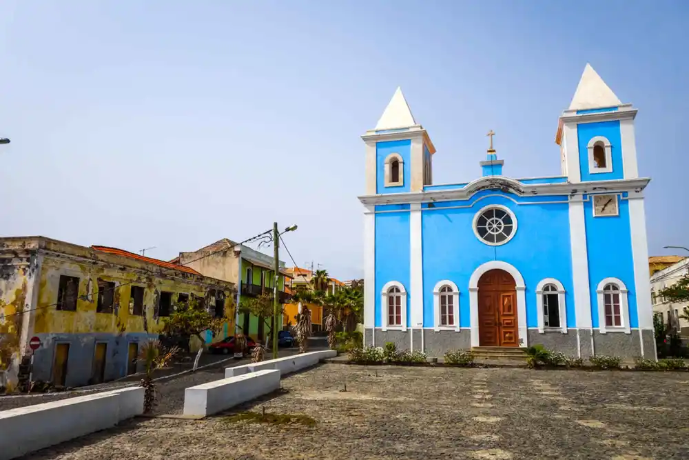 Église bleue à Sao Filipe, île de Fogo, Cap Vert, Afrique