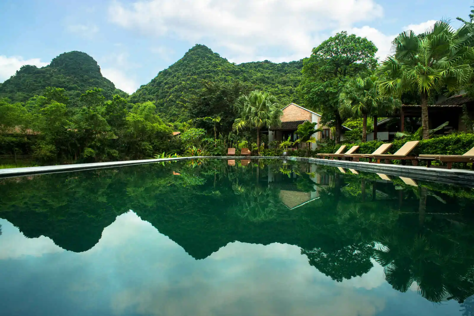 Visuel Hotel - Nham Village Resort