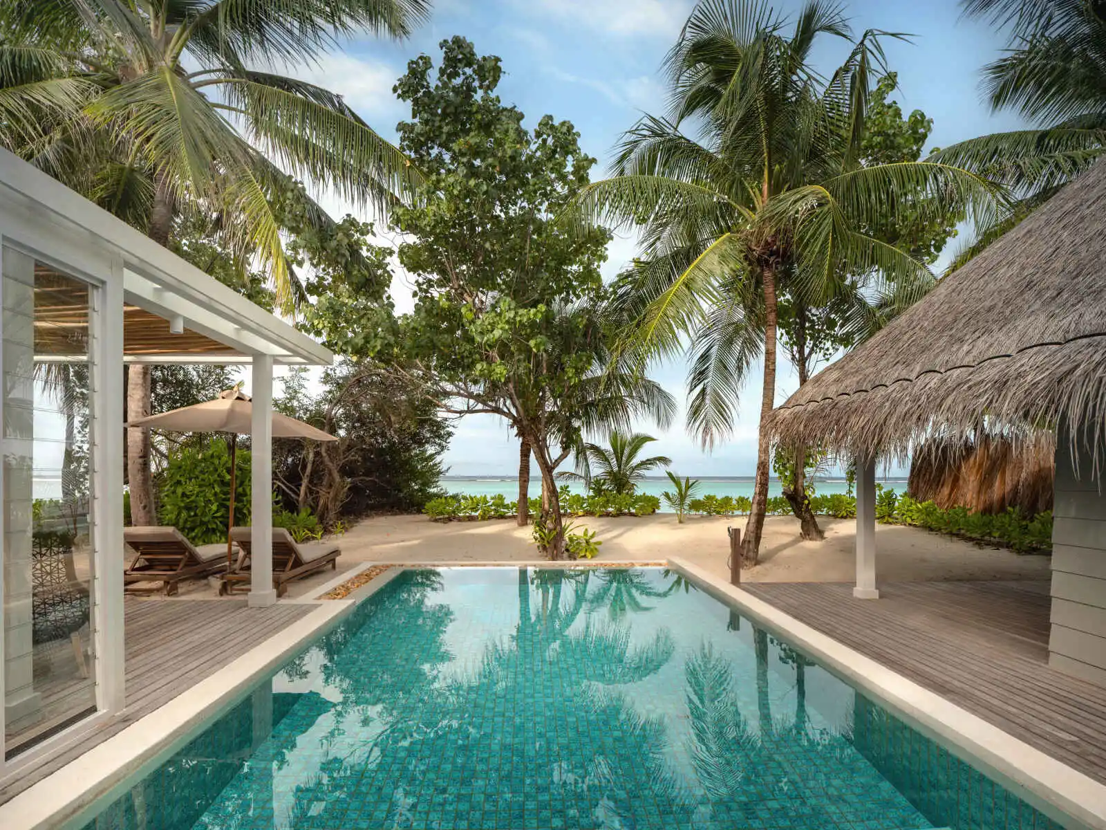 Image Villa suite plage deluxe avec piscine
