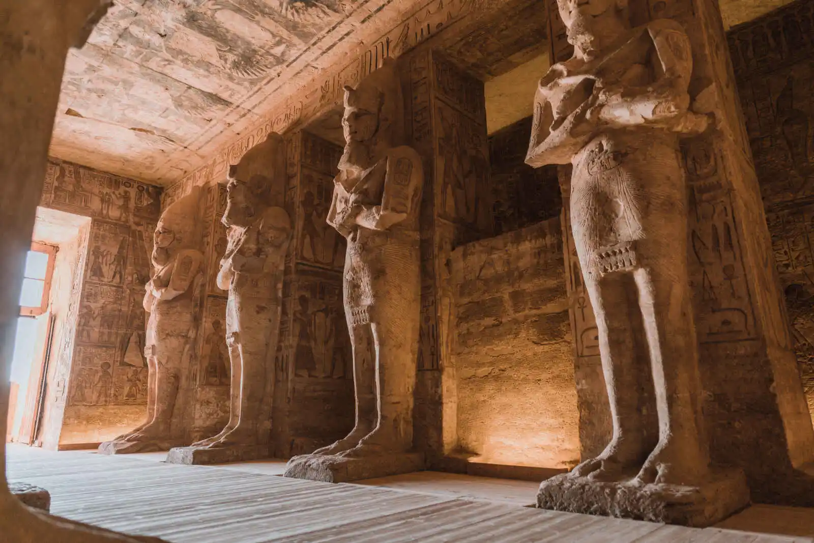 Vue intérieure du temple d'Abu Simbel, Assouan