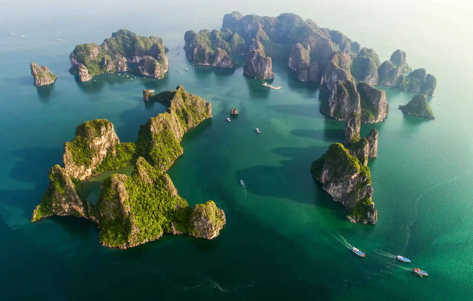 Vue aérienne, Baie d'Halong, Vietnam