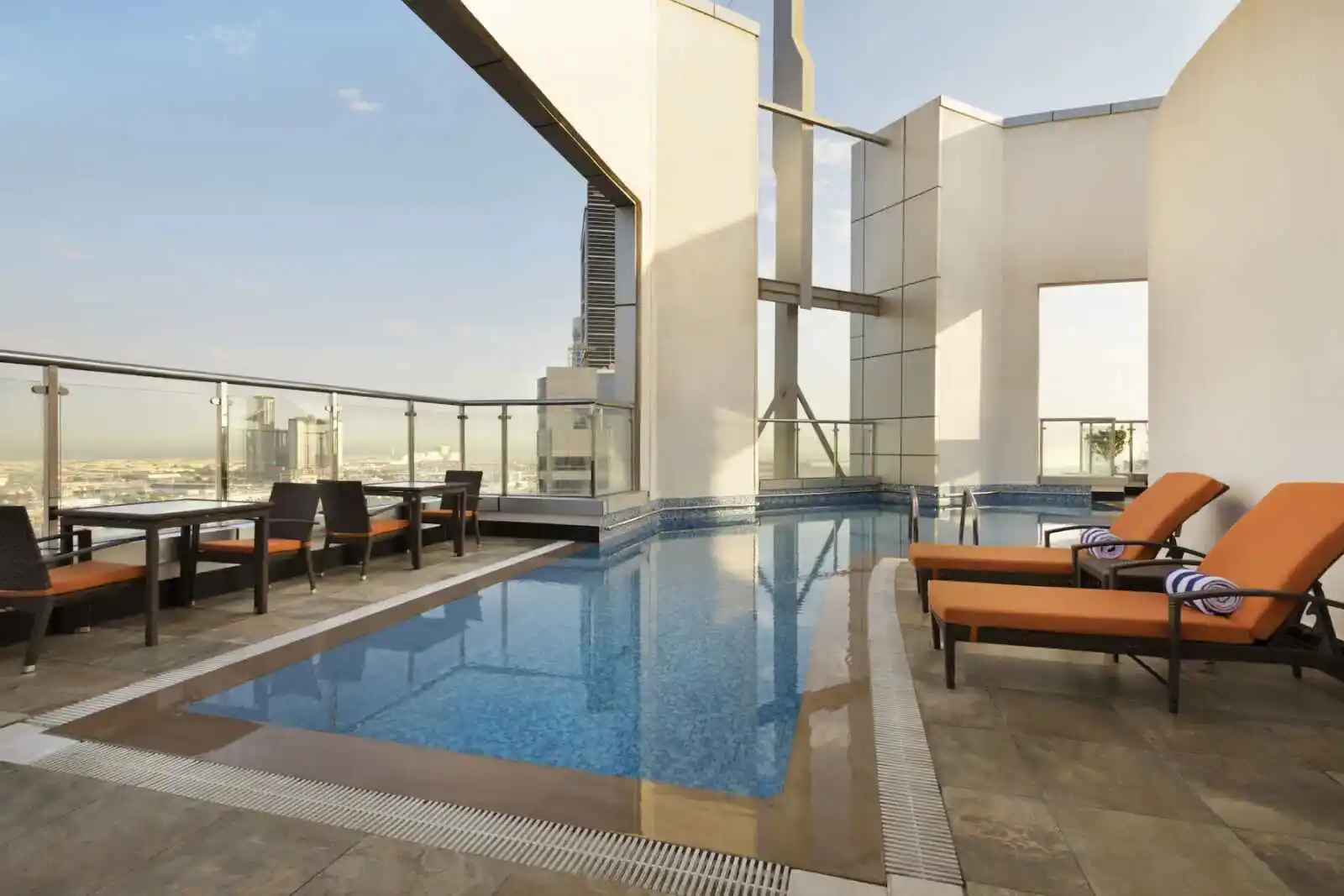 Emirats Arabes Unis - Abu Dhabi - Hôtel Ramada by Wyndham Abu Dhabi Corniche 4*