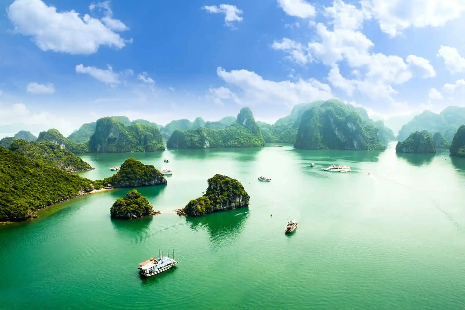 Vue aérienne, Baie d'Halong, Vietnam