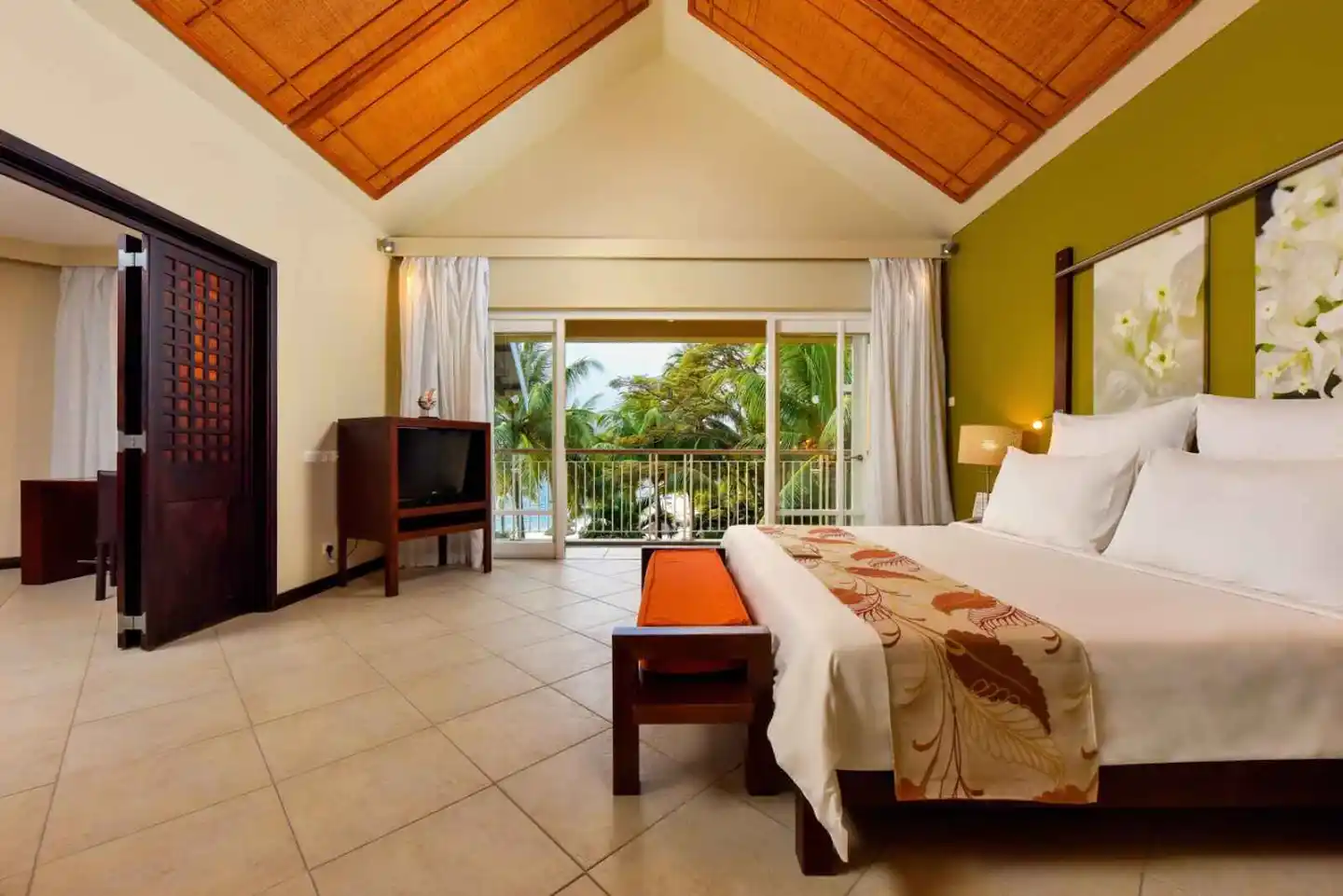 Victoria Beachcomber Resort & Spa - 4.5* - 37