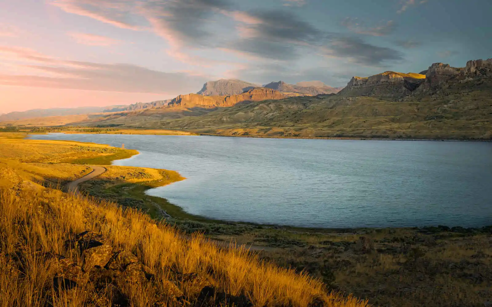 Rivière Shoshone près de Cody, Wyoming, États-Unis.