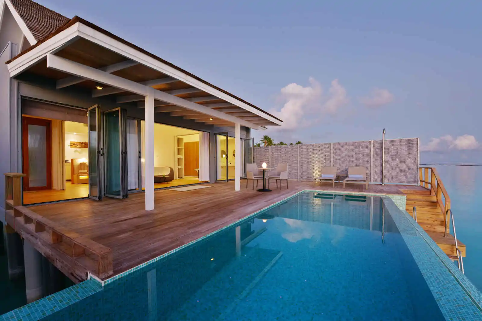 Image Villa sur pilotis avec piscine