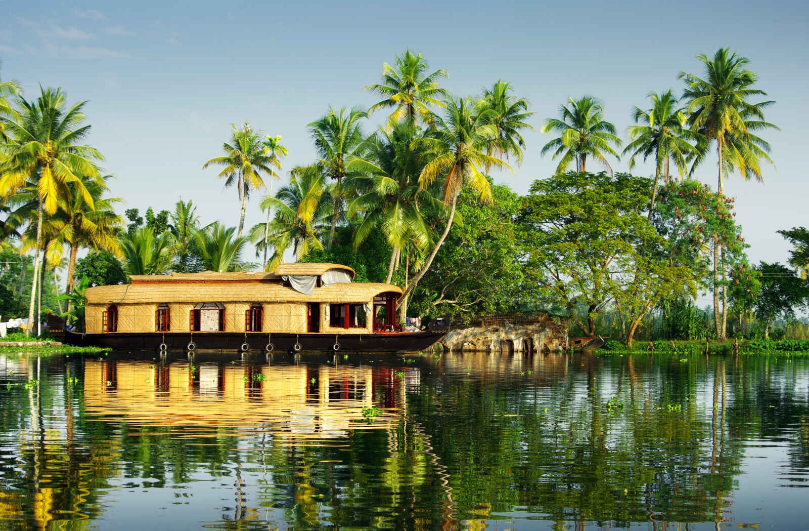 Bâteau dans les backwaters de Kerala, Inde