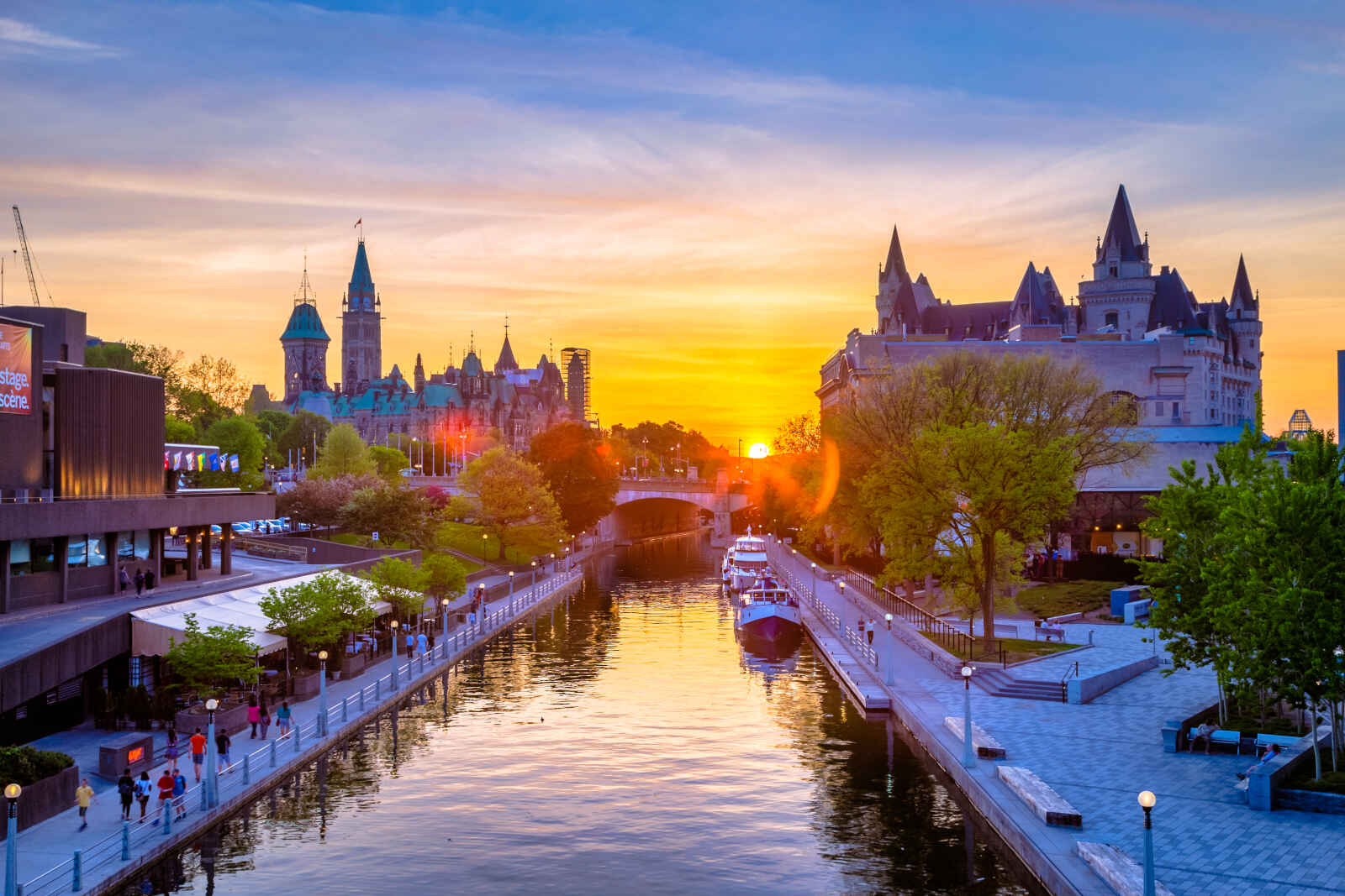 Couché de soleil sur Ottawa et le canal Rideau, Canada