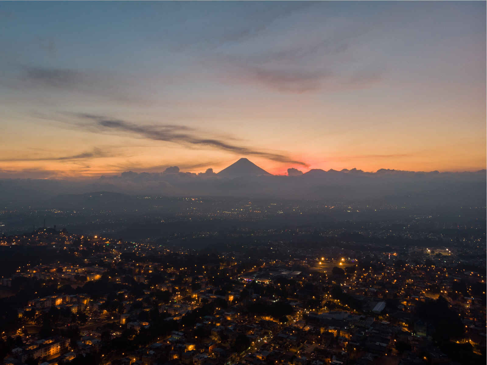 Vue nocturne de Guatemala City, Guatemala