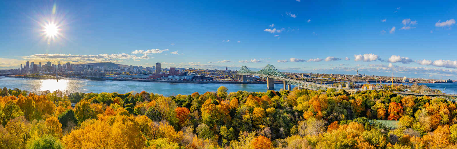 Vue panoramique sur Montréal et le fleuve Saint-Laurent, Québec, Canada